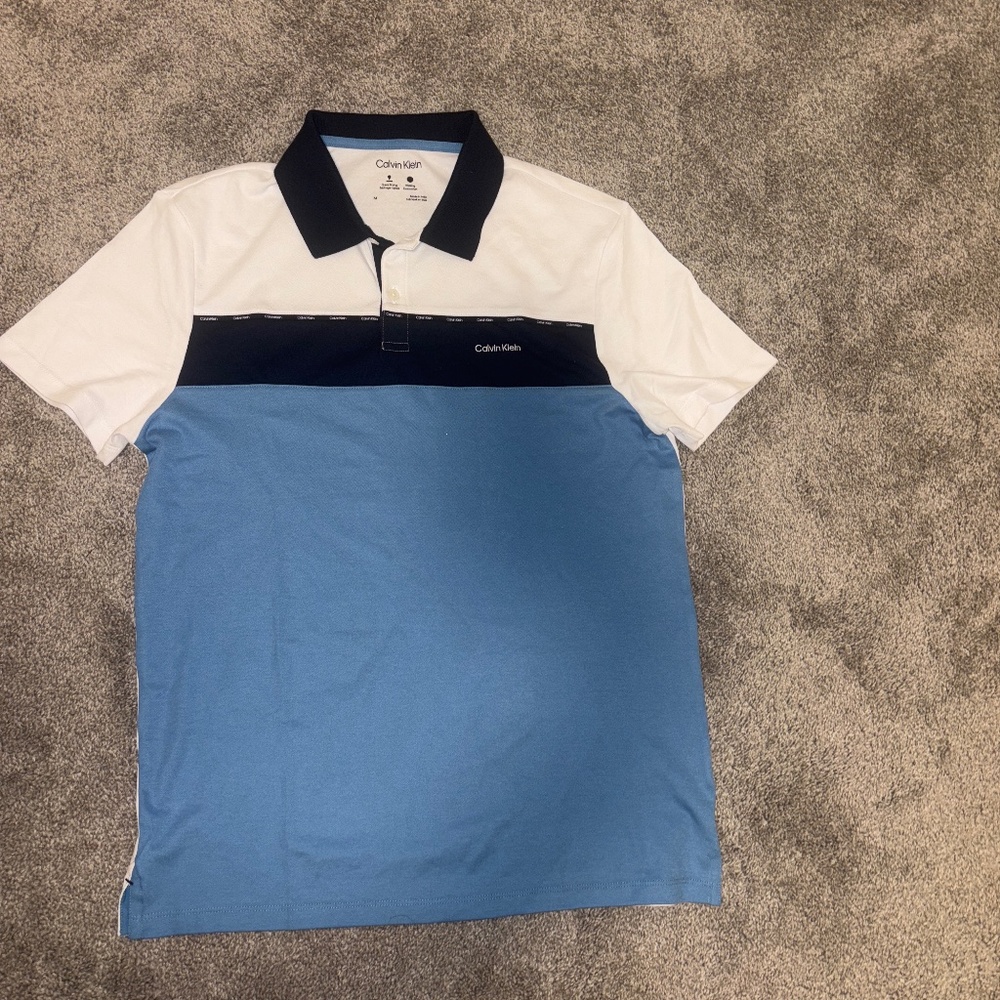 Calvin Klein Tshirt